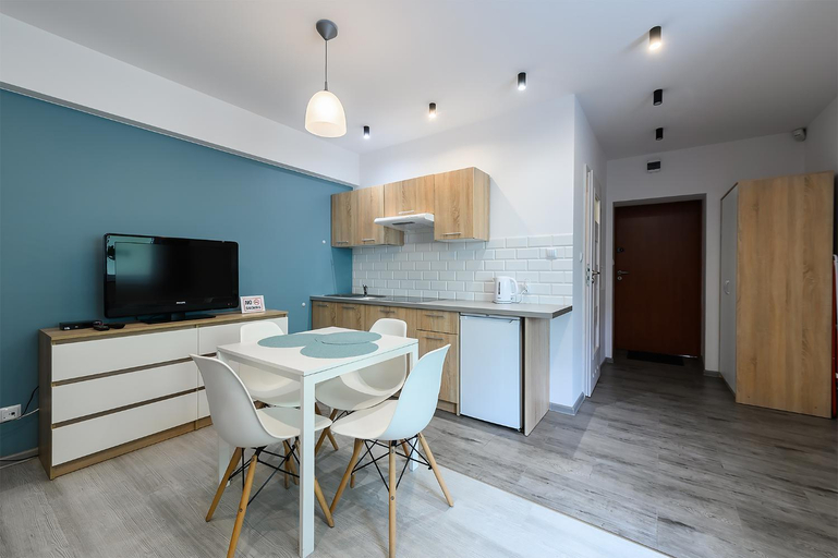 Others 2, PORT-LODZ Apartment by PinPoint, Łódź