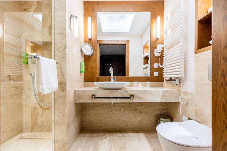 Bathroom 5, Natura Mazur Resort & Conference, Szczytno