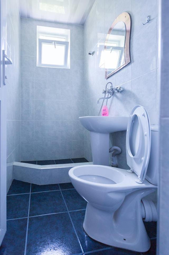 Bathroom, Hotel Nini, Kazbegi
