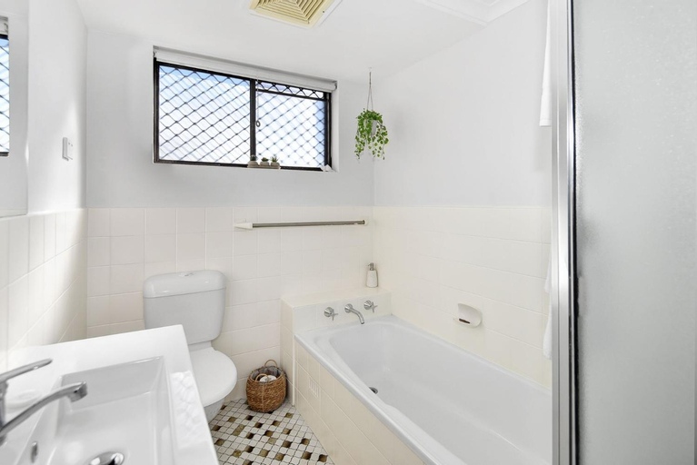 Bedroom 2, Avilla Court Stunning Views, Wyong - South and West