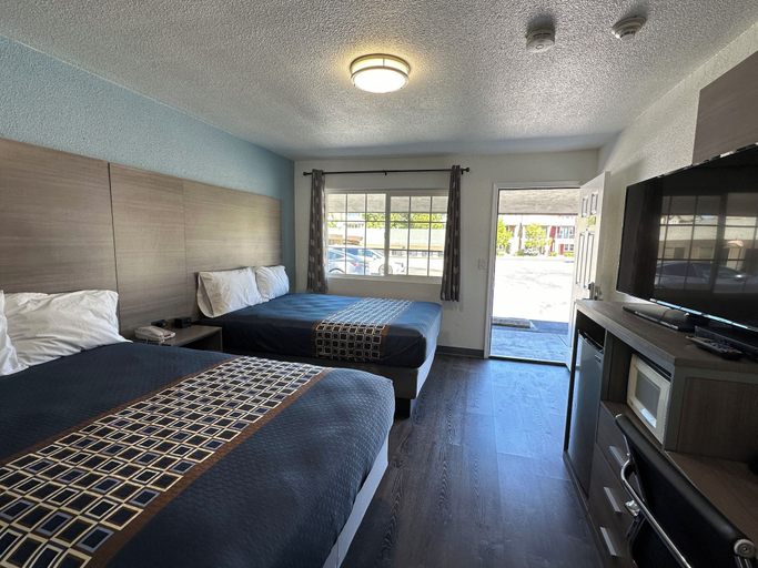 Bedroom 5, Sands Motel, Alameda