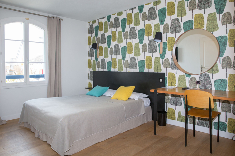 Bedroom 25