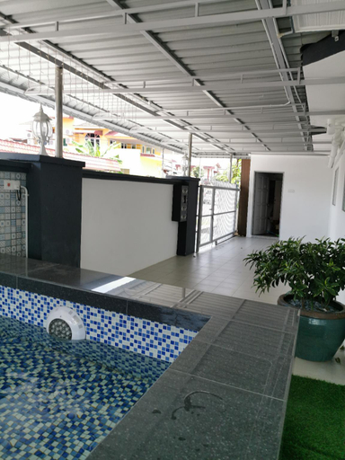 Sport & Beauty 2, Melody Room (MUAR), Muar