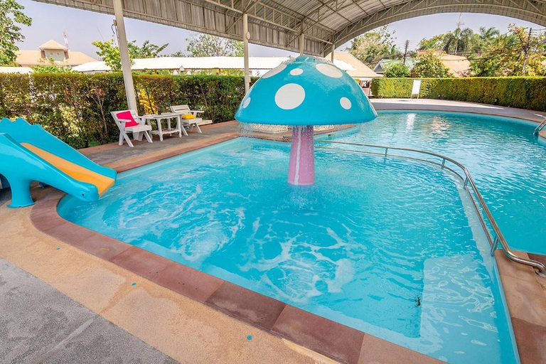 Others 5, P.Paradise Hotel, Mueang Kamphaeng Phet
