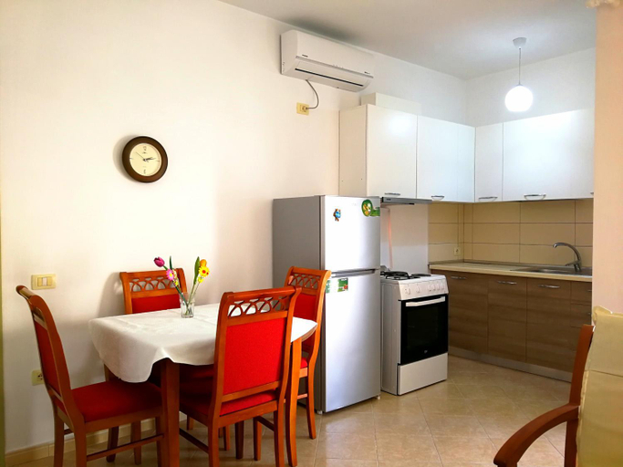 Others 2, Turtle Apartment, Durrësit