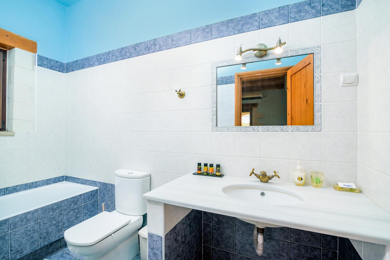 Bathroom 4, Villa Ostria, Crete