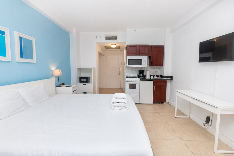 Bedroom 2, 688 Partial Ocean View Hollywood Beach Resort, Broward