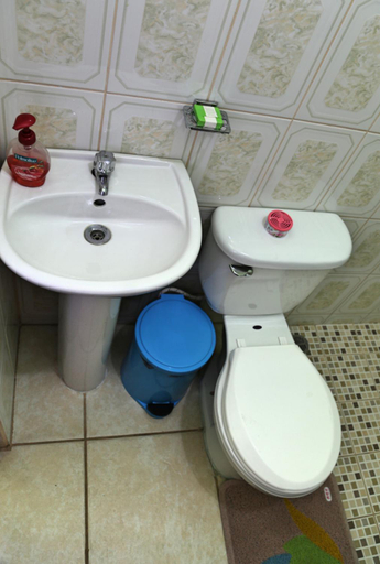 Bathroom 2, Hostal San Antonio, León