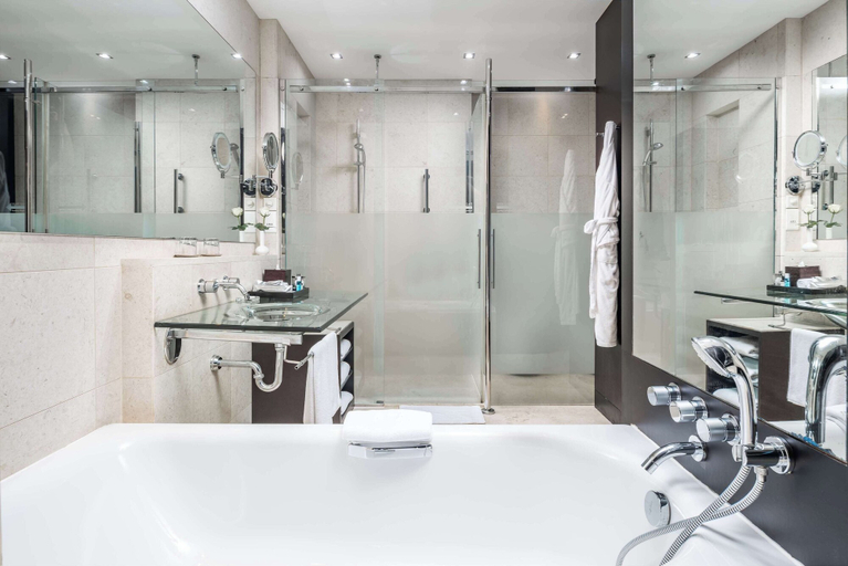 Bathroom 5, Park Hyatt Jeddah - Marina, Club and Spa, Jeddah