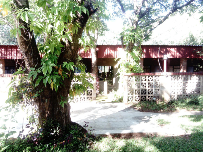 Others 4, Pennywise Cottages, Hwange