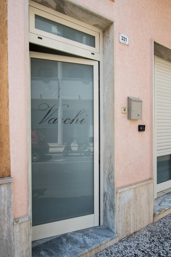 Others 4, Dimora Varchi, Lecce