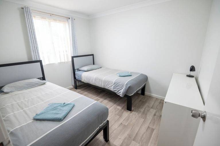 Bedroom 2, Esperance Bay Holiday Park, Esperance