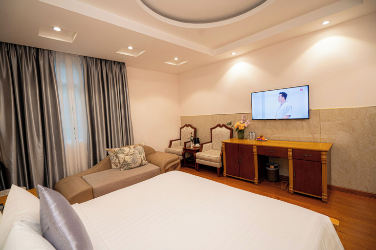 Bedroom 13