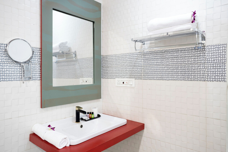Bathroom 4, Koko Maya By Stone Wood, North Goa