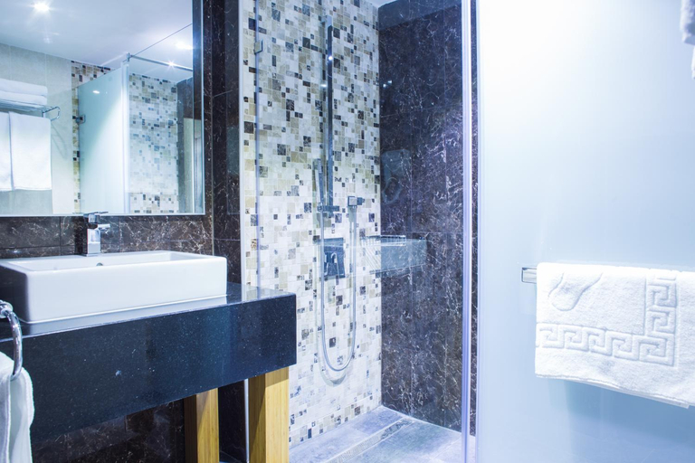 Bathroom 3, Aidana Plaza Hotel, Shymkent