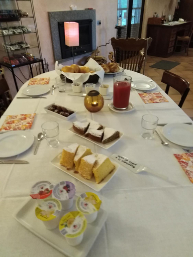Food & Drinks
