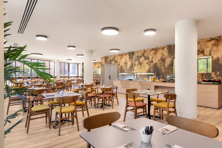 Food & Drinks 5, Hotel Acta Piramides, Madrid