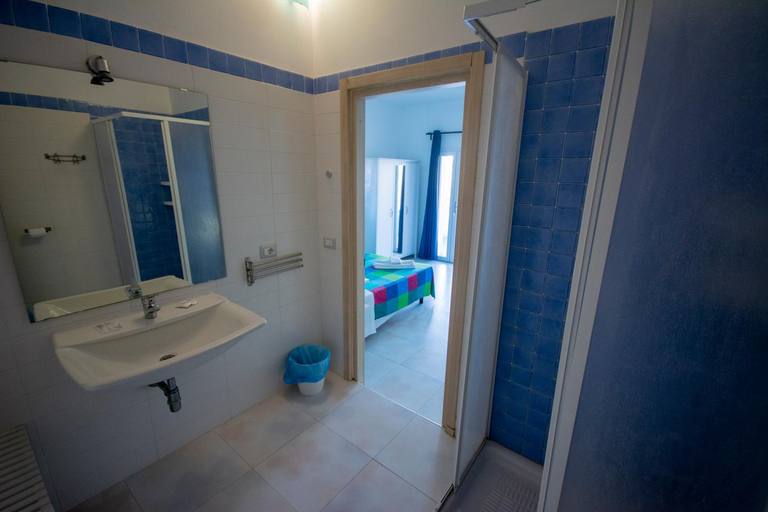 Bathroom 2, Torre del Lago, Foggia