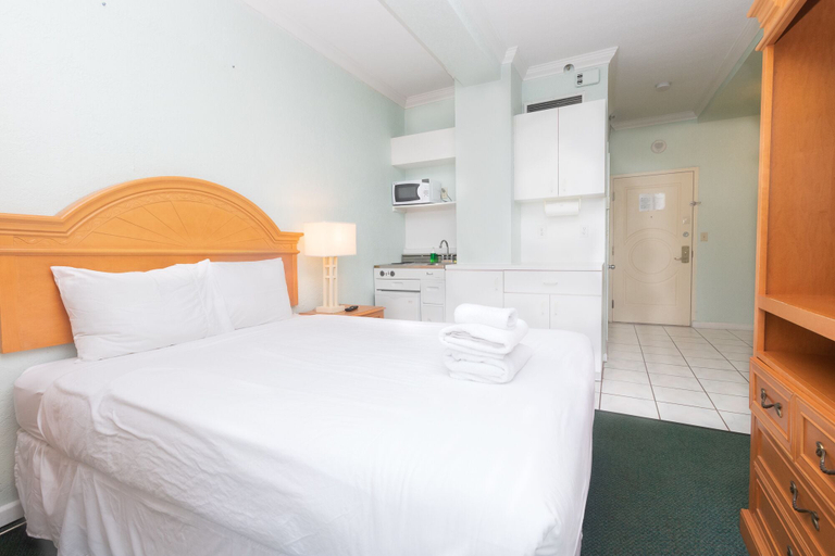 Bedroom 2, 656 Studio Apartment Hollywood Beach, Broward