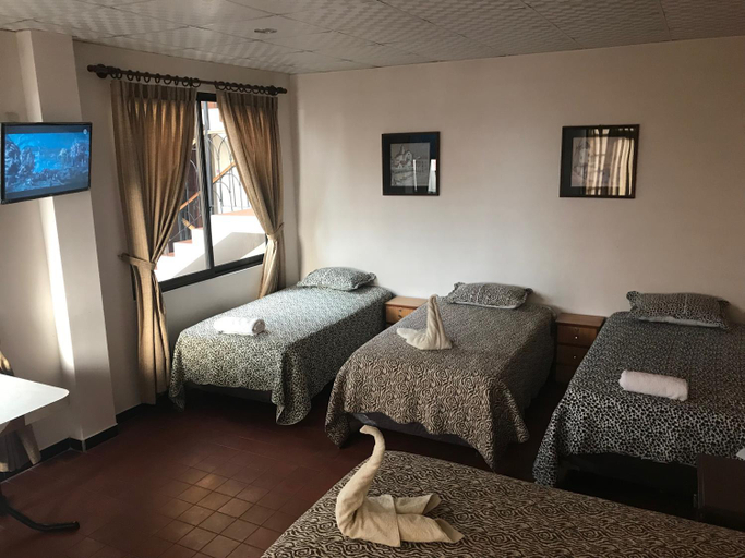 Others 4, Cittadella Hostal, Oropeza
