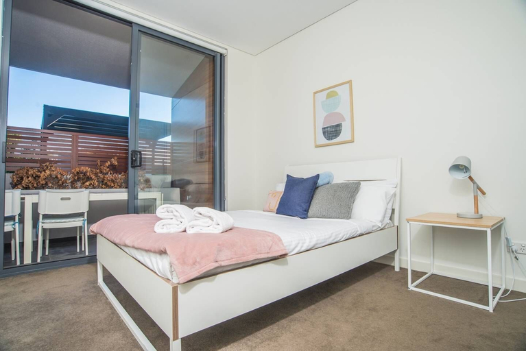 Bedroom 3, Cozy One Bed APT Closes To Airport In Arncliffe, Rockdale