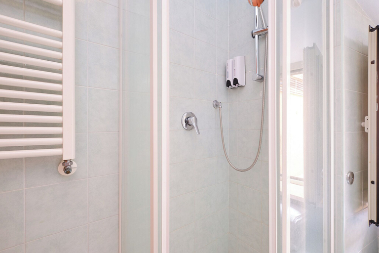 Bathroom 4, Albergo della Posta, Rome
