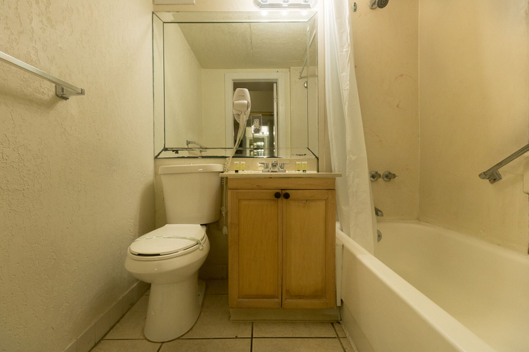 Bathroom, 549 City View Hollywood Beach, Broward