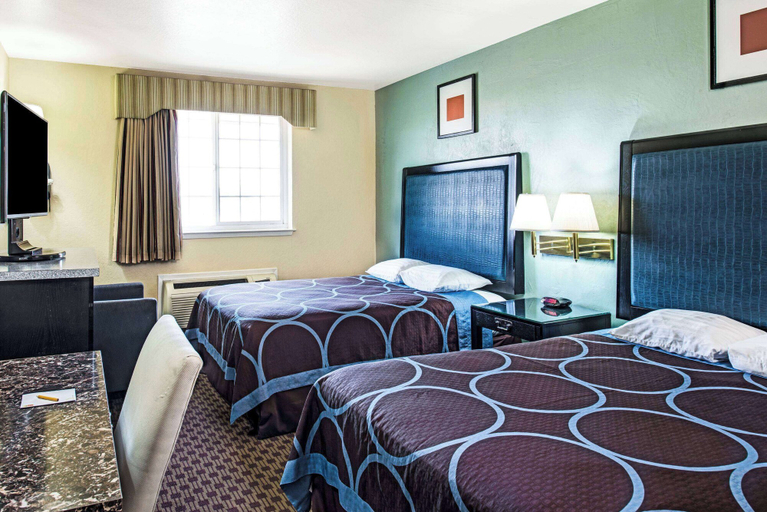 Bedroom 4, Super 8 by Wyndham Sacramento/Florin Rd, Sacramento