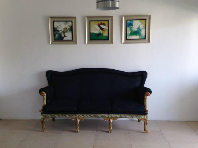 Facilities 4, Fortuna Beach, Black River