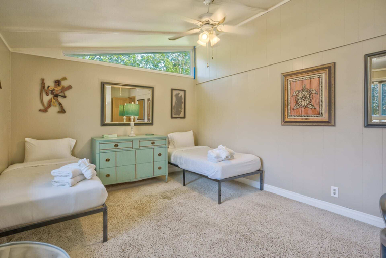 Bedroom 3, 4BR Get Awaydog Friendlywith Gym!, El Paso
