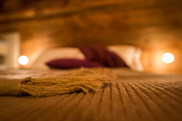 Bedroom, Les Mazots de la Source & Spa, Sierre
