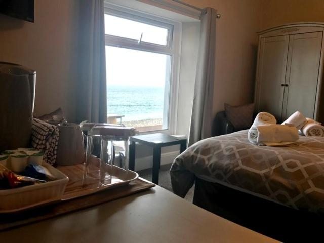 Bedroom 1, Bromwell Court, Conwy