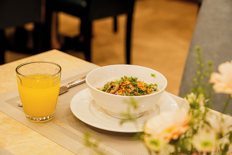 Food & Drinks 14