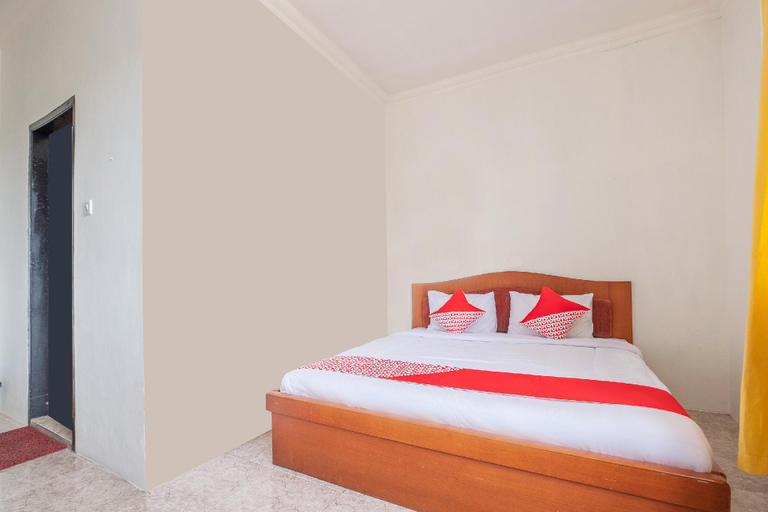 Others 4, Hotel O Transit 2, Maros