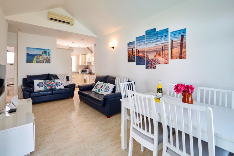 Shared lounge/TV area 5, Villa Los Arcos - LH160 By Villas Now Ltd, Las Palmas