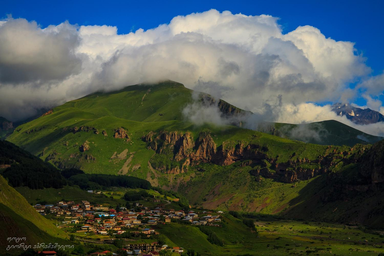Others 3, Vache Hotel, Kazbegi