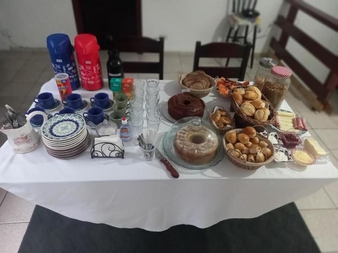 Food & Drinks