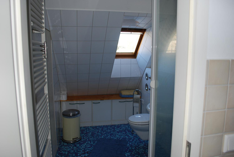 Bathroom 2, Pension Scheffler, Potsdam