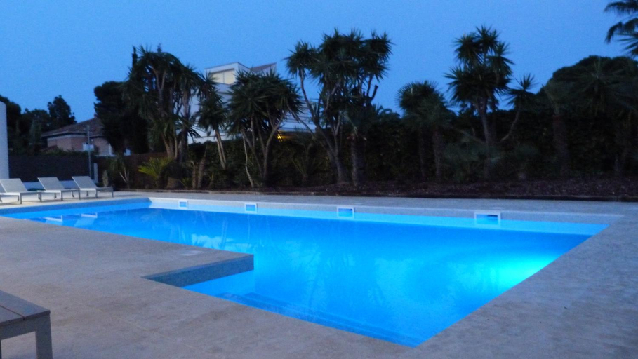 Swimming pool 3, Luxury Beach House, Barcelona