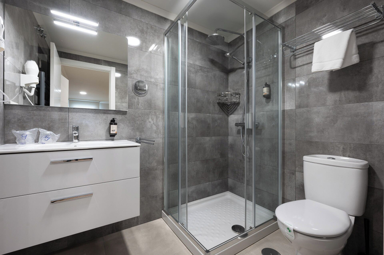 Bathroom 3, Terra de Padrón Quality Rooms, A Coruña
