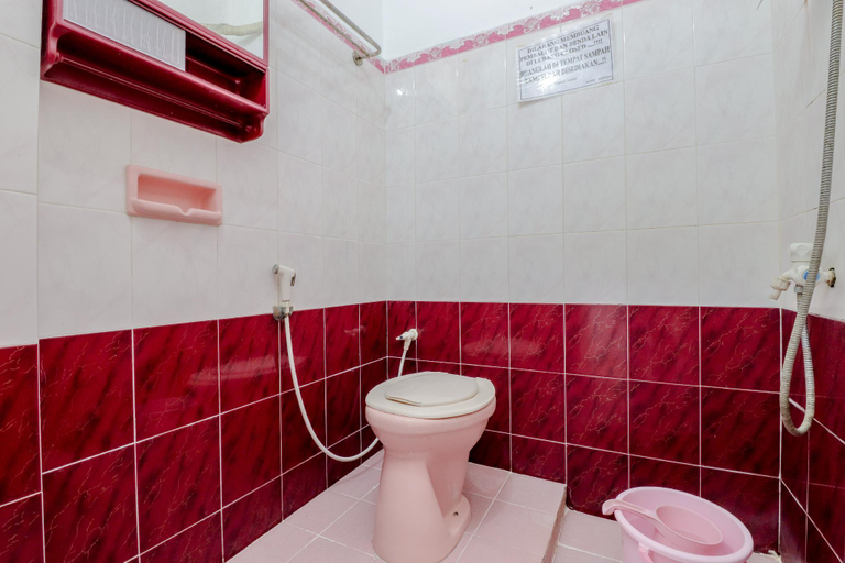 Bathroom 26