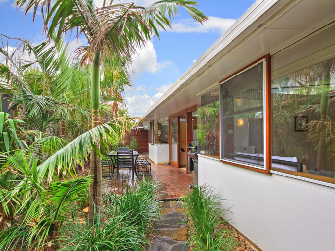 Exterior view, Perla del Mare, Adelaide
