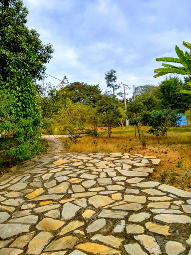 Others 5, Sitio Vale das Montanhas, São Thomé das Letras
