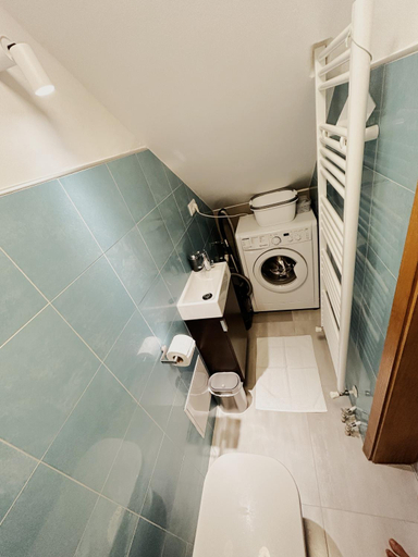 Bathroom, Sunny House, Umag