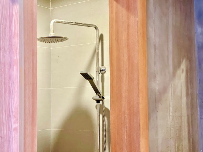 Bathroom 8