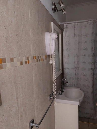Bathroom 4, Gran Tuyu, La Costa