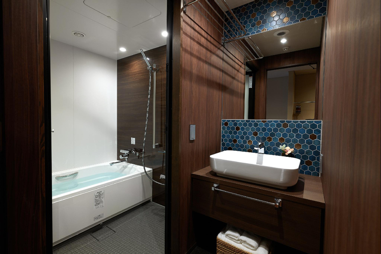 Bathroom 11