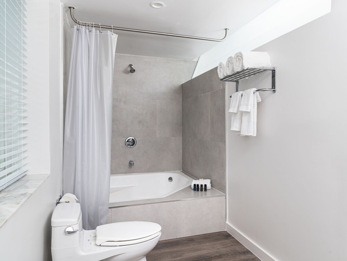 Bathroom 4, Essex House By Clevelander, Miami-Dade