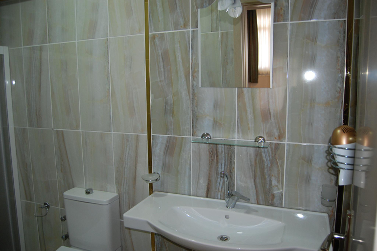 Bathroom 4, GRAND KRONE HOTEL, Çınarcık