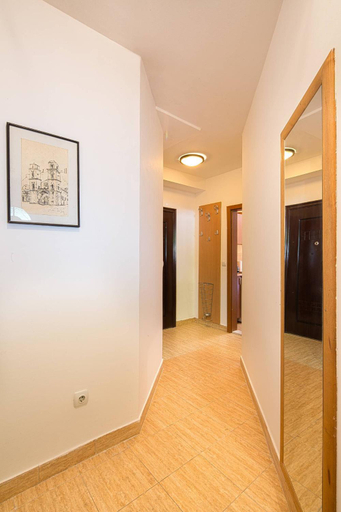 Others 4, Astor apartments